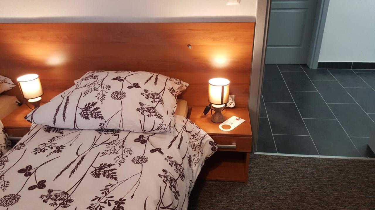 Park Rooms Dugo Selo Exterior photo